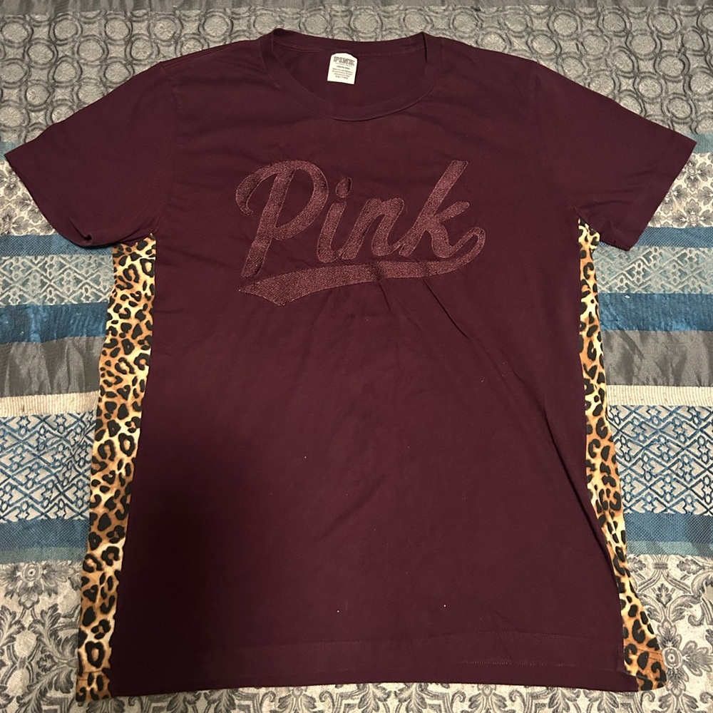 Victoria’s Secret PINK Large Burgundy Short-Sleeve Tee